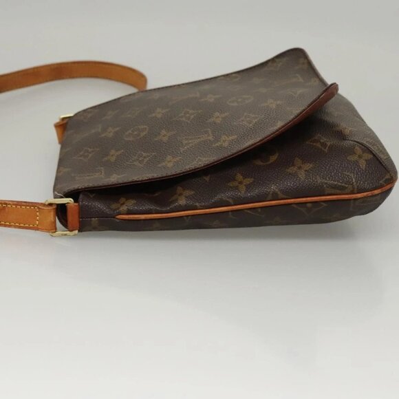 LOUIS VUITTON Monogram Musette Salsa Short Shoulder Bag - Picture 4 of 16